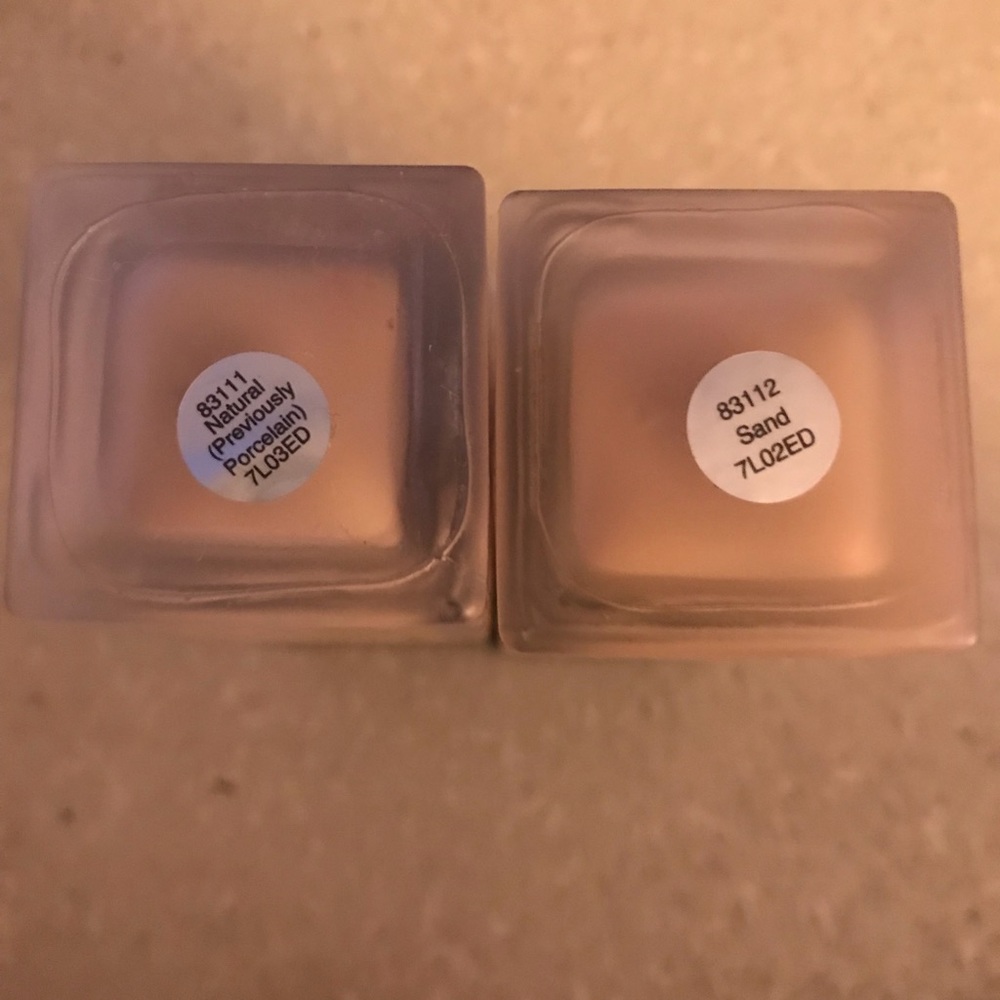 2 ELF Flawless Finish Foundation